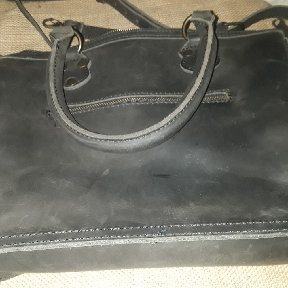 BLACK LEATHER  CROSSBODY BAG